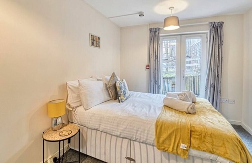 Pontrilas House | Spacious 5 Bedroom House