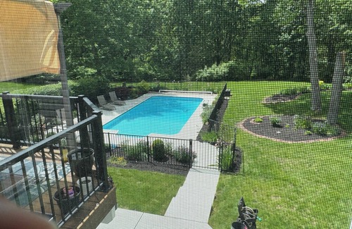 Moon Township House | Spacious 5-bedroom house in nice Coraopolis w/WiFi, AC, fitness room and a pool