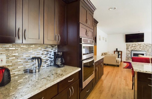 Kent House | Spacious 5-bedroom house in Kent with AC, WiFi and close to all amenities!