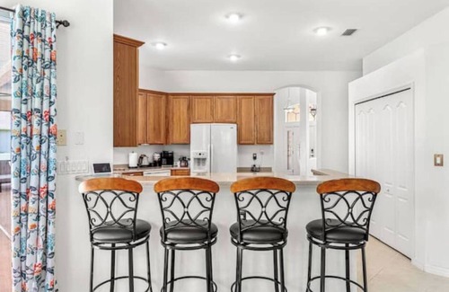 Port Malabar House | Spacious 5-bedroom Jewel with Pool