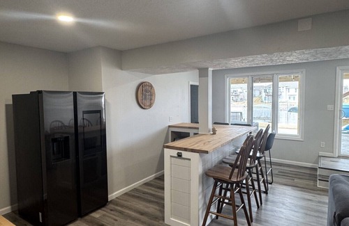 Carter Lake House | Spacious 5-bedroom townhome in charming Carter Lake close to downtown Omaha