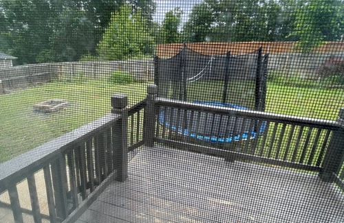 St. Robert House | Spacious 5-bedroom house with WiFi, AC in charming Saint Robert