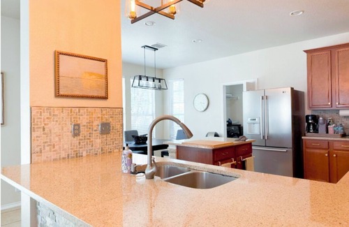 Scenic Oaks House | Spacious 5-bedroom house with 2 king size beds in the best area of San Antonio