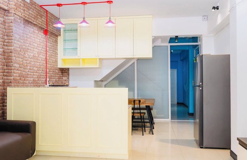 Nimman House | Spacious 5-bedroom 5.5 bathrooms townhome in Nimman with airport pick up
