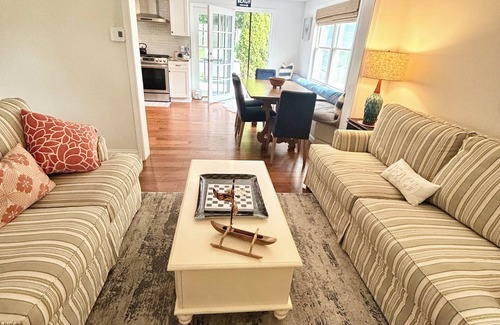 Westerly House | Spacious 5bdrm home- saltwater pool, WiFi, AC, parking pass to nearby town beach