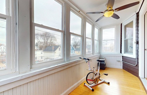 North Cambridge Apartment | Spacious 5BR w/AC, Near Harvard & Davis Sq