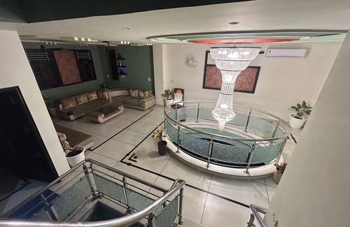 Jaipur District Apartment | Spacious 6-bedroom apartment in gorgeous Jaipur with AC, WiFi