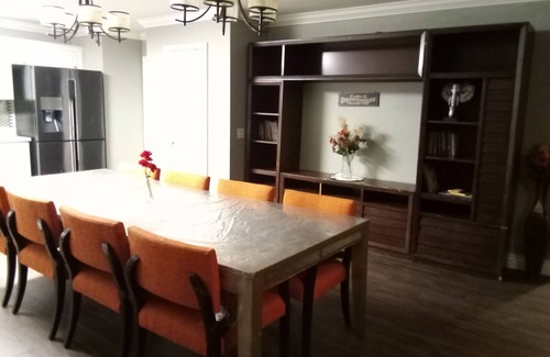 Lancaster House | Spacious 6-bedroom house in fabulous Lancaster