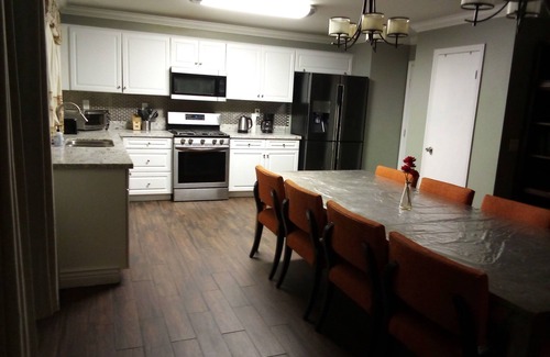 Lancaster House | Spacious 6-bedroom house in fabulous Lancaster