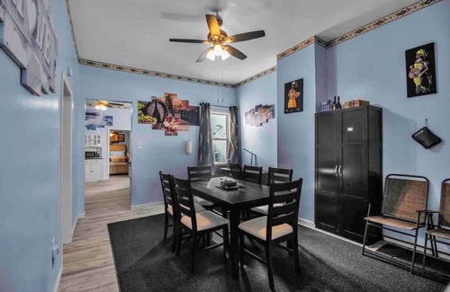 Front Park House | Spacious 6-bedroom house with WiFi, AC and free Parking in brilliant Buffalo