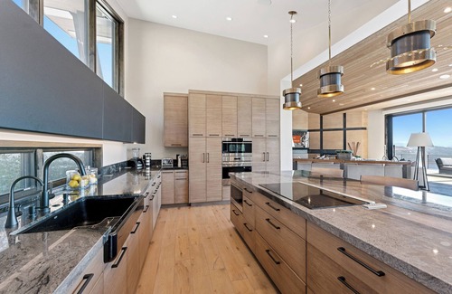 Deer Valley House | Spacious 7BR Deer Valley Ski In Ski Out Retreat w Theater and Elegant Mountain Style