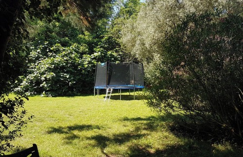 Villepinte House | Spacious 8-bedroom country house in Villepinte with private pool and parking