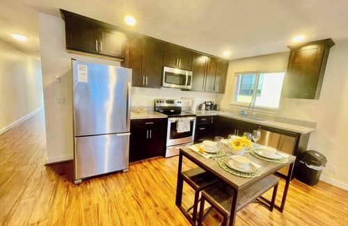 West Queen Anne House | Spacious 8BR/8BA Retreat in Queen Anne