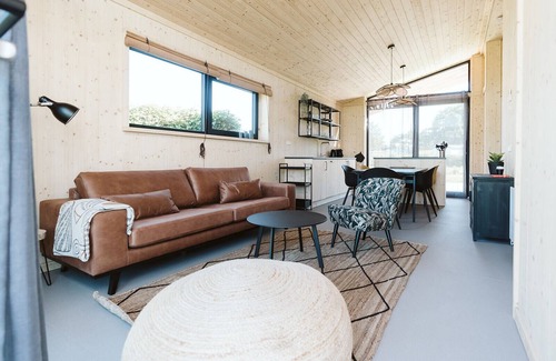Ouddorp Ski Chalet | Spacious accommodation where your dog is also welcome