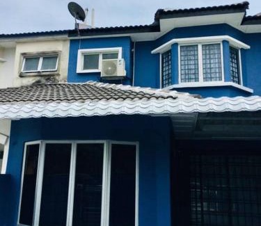 Bandar Baru Bangi House | Spacious & All Bedrooms Aircond: Bandar Baru Bangi