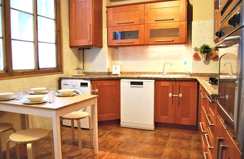 La Merced Apartment | Spacious and bright apartment in historic Málaga