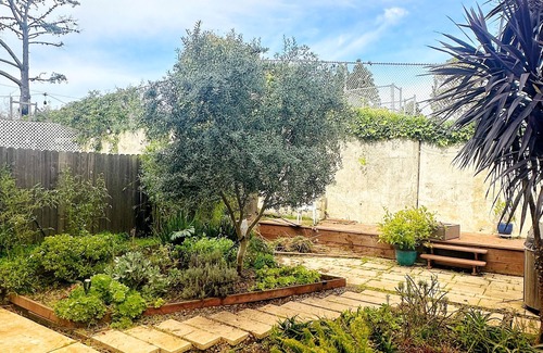 Bayview House | Spacious and Central 2BR Garden View Suite