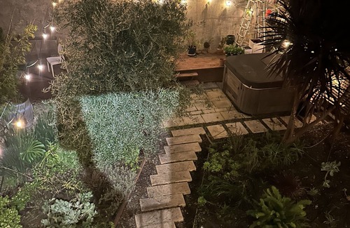 Bayview House | Spacious and Central 2BR Garden View Suite