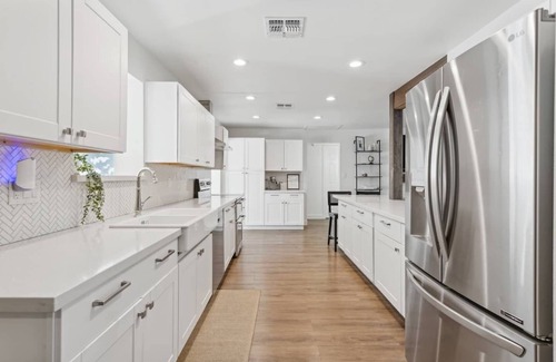 Tempe House | Spacious and Centralized Home in Tempe-Large Pool & Yard