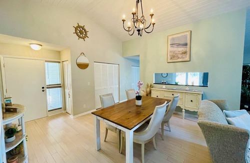 Seaside Homes Cottage | Spacious and charming beach cottage close to everything your vacation desires!
