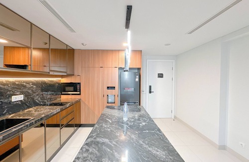 Surabaya Apartment | Spacious and Modern Studio SOHO Apartment at VieLoft SOHO and SKY Residence