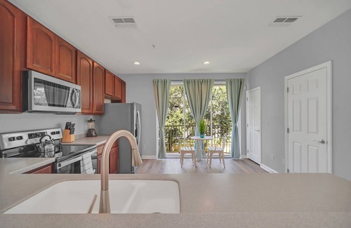 Florida Central Atlantic Coast House | Spacious and Modern Townhome! Close to Attractions and Conventions Center! 3vc5014-10