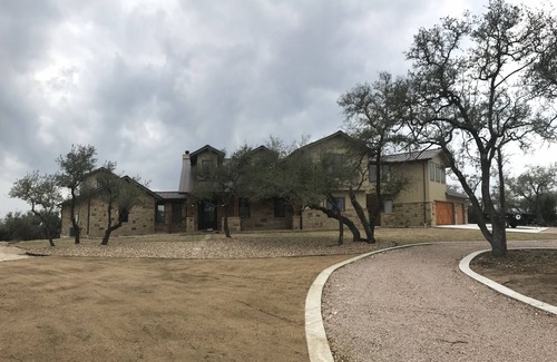 Dripping Springs House | Spacious and private 5-bedroom house in Dripping Springs with pool, steam, views