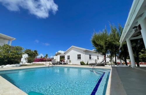 Work Hall House | Spacious and quiet home w/pool - 5 minutes to the beach