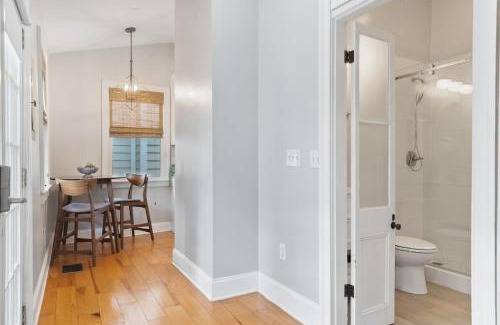 Westside Apartment | Spacious and Quiet One Block off King Street