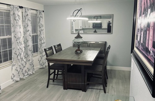 Englewood House | Spacious and Spotless Townhouse in Englewood, Close to DTC & Denver