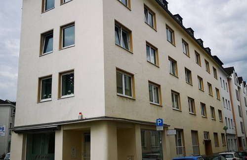 Suedstadt Apartment | Spacious apartment close to the center with a view of the Rhine