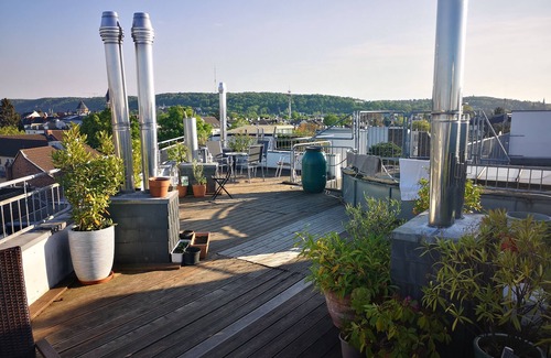 Suedstadt Apartment | Spacious apartment close to the center with a view of the Rhine