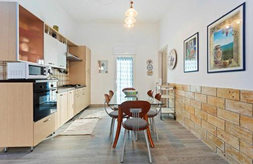 Alcamo Marina Apartment | Spacious apartment in Alcamo Marina 90 m² with shared pool