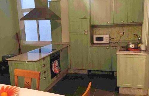 La Coruna Apartment | Spacious apartment in A Coruña 80 m² with parking