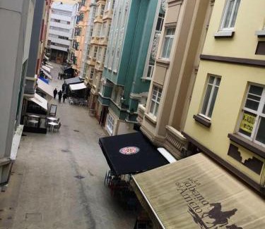 La Coruna Apartment | Spacious apartment in A Coruña 80 m² with parking