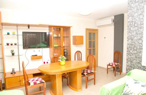 Garrucha Apartment | Spacious Apartment in Garrucha with Sea View 80 m²