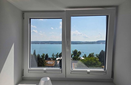 Ueberlingen Apartment | Spacious apartment Lieblingsplatz with terrace on the lake in Überlingen