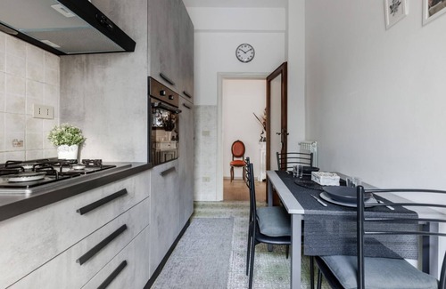 Ex Campo d'Aviazione Apartment | Spacious apartment of about 100 sqm located on the ground floor of a building with elevator, able to comfortably accommodate up to 4 people.The property, equipped with all the main amenities, is located in a strategic position, a few steps from the port