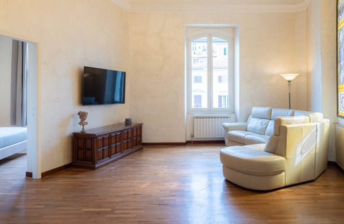 La Spezia Historic Centre Apartment | Spacious apartment with parking space (on request)