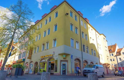 Mitte Apartment | Spacious apartment with barbecue terrace in the heart of the historic old town