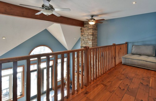 Baddow Cottage | Spacious Beachfront Family Cottage in the Kawarthas