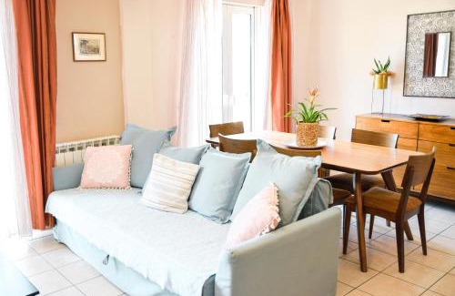 Lavreotiki Apartment | Spacious & Bright flat with balcony