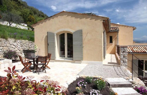 Vence Apartment | SPACIOUS, BRIGHT STUDIO WITH EXCEPTIONAL VIEW
