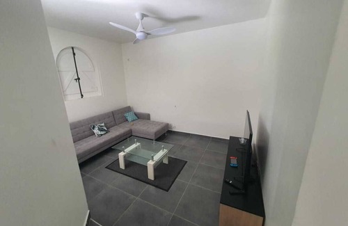 Point d'Or House | Spacious, bright villa ideal for families.