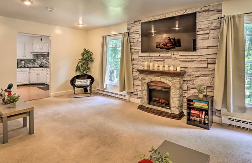Canadensis Cabin | Spacious Cabin w/ Hot Tub, Game Room & Fire Pit!