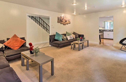 Canadensis Cabin | Spacious Cabin w/ Hot Tub, Game Room & Fire Pit!