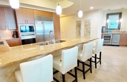 Orange Beach Condo | Spacious & Clean Oceanfront Paradise! Private Jacuzzi & New Grill! Great Reviews