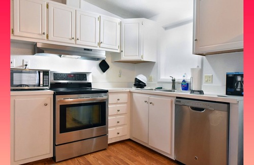 Pahrump Apartment | Spacious Comfort in Charming Pahrump: Enjoy Our Tranquil Studio with AC!