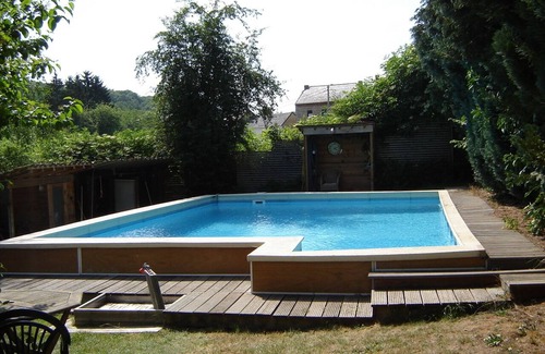 Hastiere-Lavaux House | Spacious, comfortable 4-person house Joint heated pool/fireplace, garden.