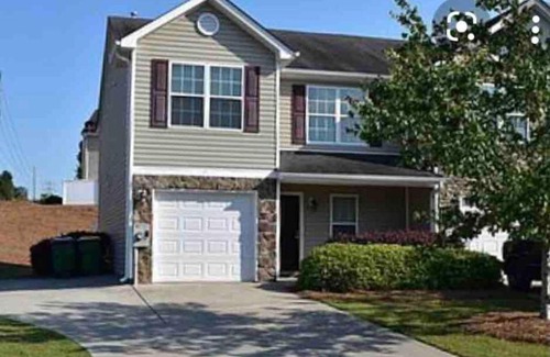 Winder Apartment | Spacious & comfy home in ultra-convenient location 2025 Traveller Award Winner